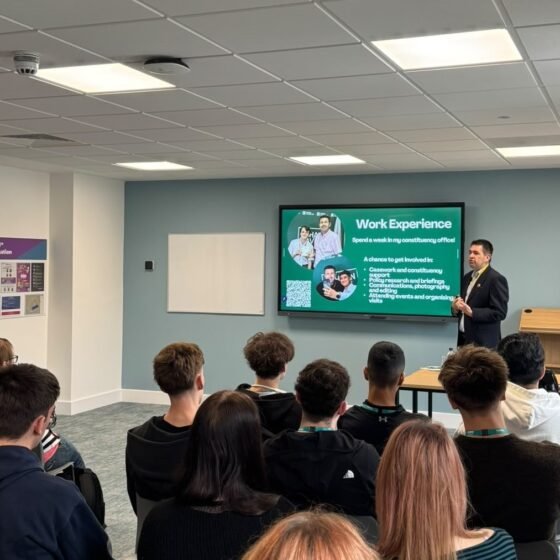Telford’s MP Shaun Davies Invited to New Telford College Sixth Form For Democracy Week.